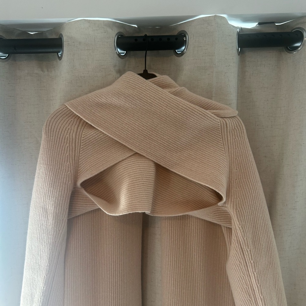 Frame blush knit shrug - Picture 4 of 7